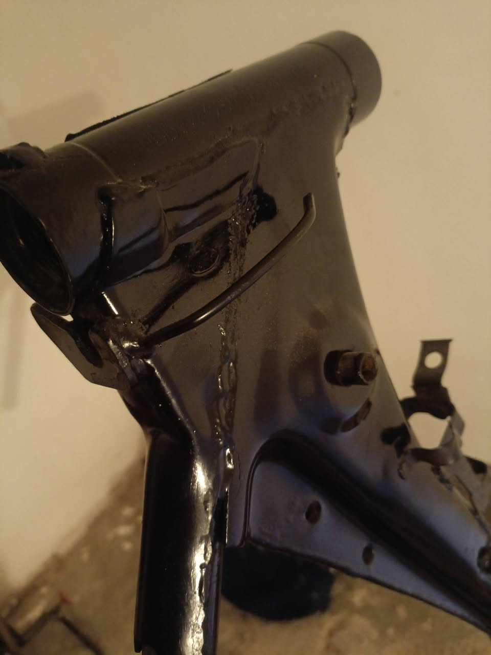 سلام عليكم شاصي البيع سعر 375 وبي مجال مكاني الحر اسواده وارقه كاملاه وكيلاه احمد شهاب يراني اصلي رقمي ***********
