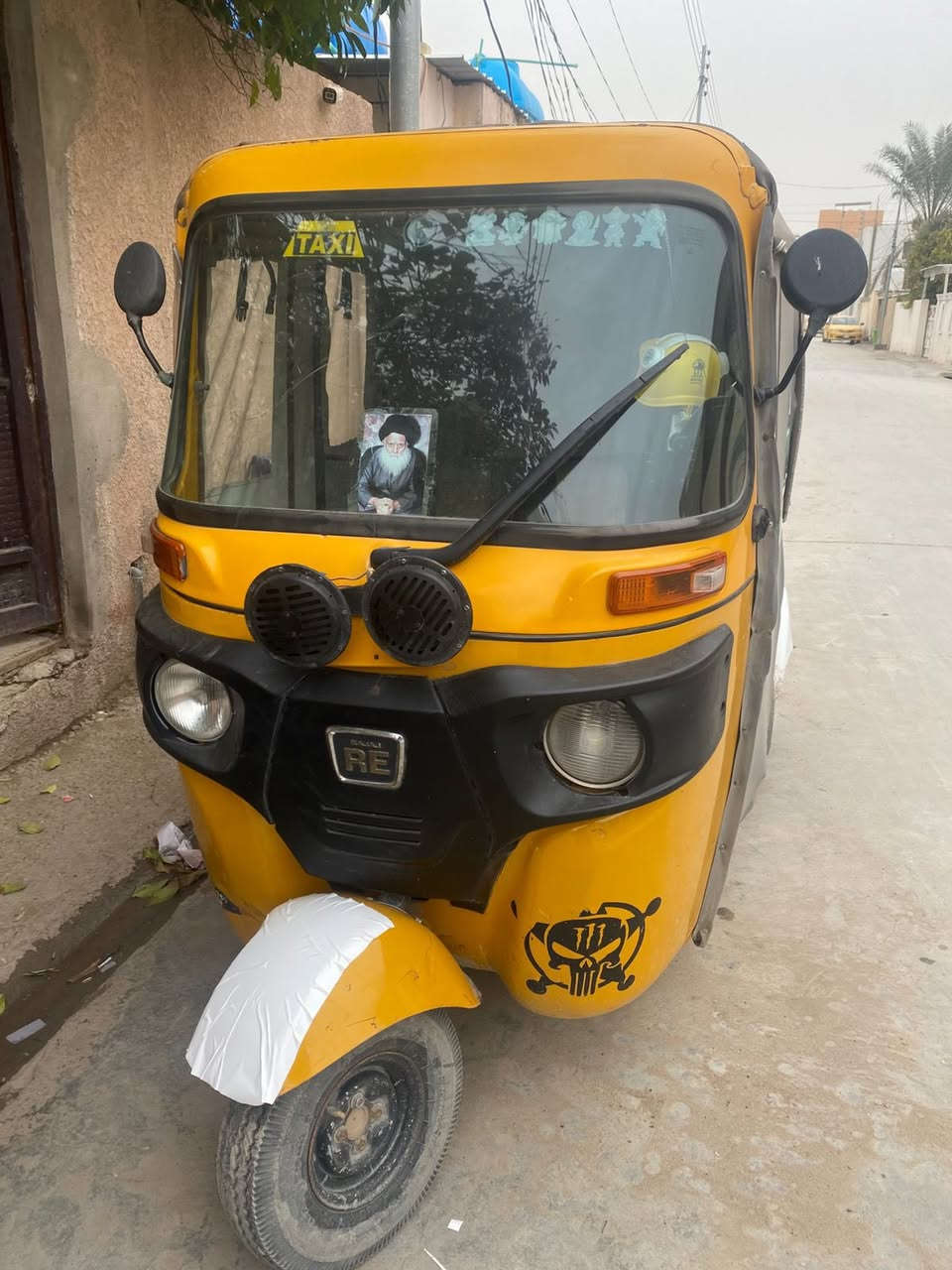 السلامُ عليكم

تكتك موديل 2020 للبيع 
مرقمة لوحة وسنويه بأسمي 
كير ومكينه ونظافه خير من الله ممتعوبه
تحويل ثاني يوم مشروع وطني 
العنوان / ديالى - بعقوبه 
رقم الهاتف / ***********
السعر خاص وتدلل ….
