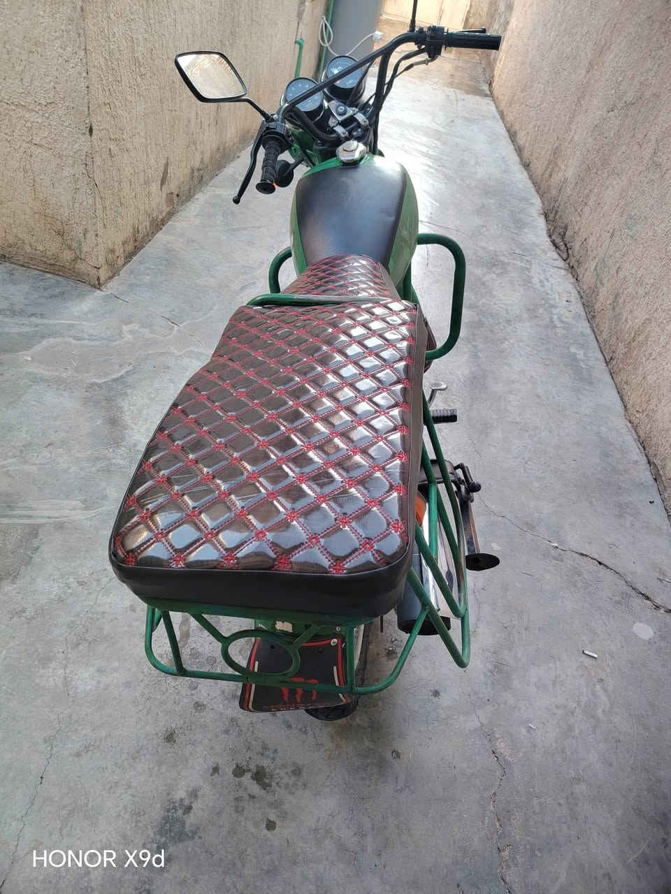 سلام عليكم
ماطور للبيع
نوع هندي نضافه فول
اي نقص مابي محرك بلادي كشره بلادي مكفول كفاله عامه محرك ناعم كله شغال مكفول
ستفسار ***********
