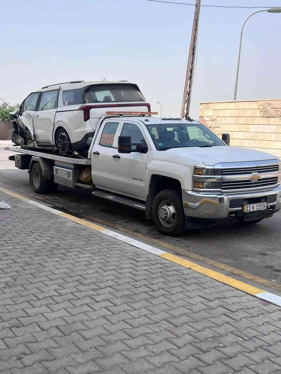 كرين سطحي لنقل جميع انواع السيارات داخل وخارج بغداد
متوفر 24 ساعه 
كرينات حديثه عليك الأتصال فقط وين متكون نوفرلك كرين 
 متوفر واتساب على الأرقام الموجوده
☎ ***********          ***********
