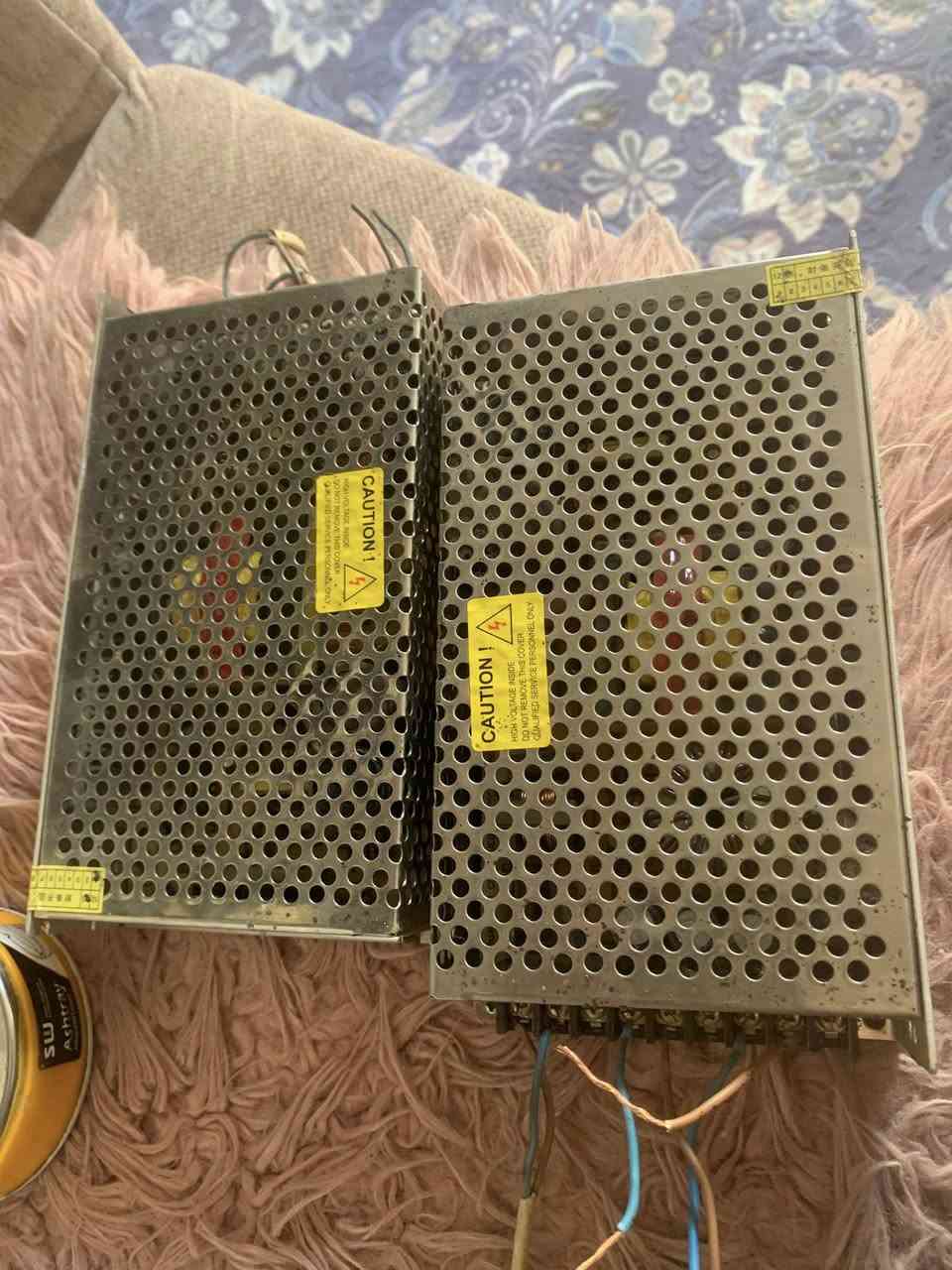 شمعات البيع طول تلاثه متر ناره فول هاي نارتحن بصوره بمهار مو لين شمعات مال ديكور  يخبلن هنه وجهاز مالتهن المكان ديالى بعقوبه تواصل ***********
