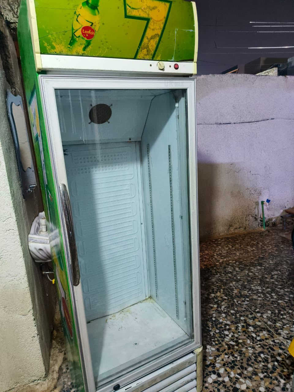 ***********
مجمدا مترتين ونص وعارضه للبيع
