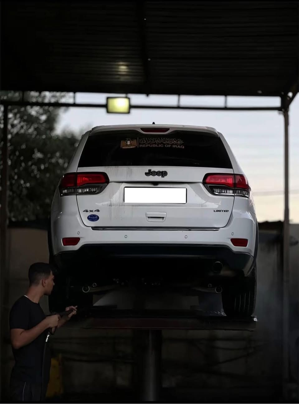 جيب  2014 جراند شيروكي لمتد خليجي
‏Grand Cherokee 3600 / LIMITED

المواصفات  

فول عدا الرادار  الامامي 

‏ 4x4 فور ويل 

ماوس 

سقف بانوراما

شاشة كبيرة كامرا  دوارة  

حساسات خلفيه +اماميه

ستيرن كهرباء  + تدفئة

كراسي جلد كهرباء امامي سائق + راكب 

كراسي امامي تبريد + تدفئة

كراسي خلفي تدفئة

مرآة وسطية + سائق معتمة

صندوق كهرباء 

تشغيل عن بعد 

كير طيارة

مري قلاب 

سستم صوت  12 سماعة بلادي

و باقي المواصفات الستندر

نسبة نظافة الغرفة 80%

نظافة الهيكل الخارجي 90%

مشروع وطني  بأسمي تحويل  ثاني يوم  

رقم صاحب سيارة  

***********

مكان السياره بابل
