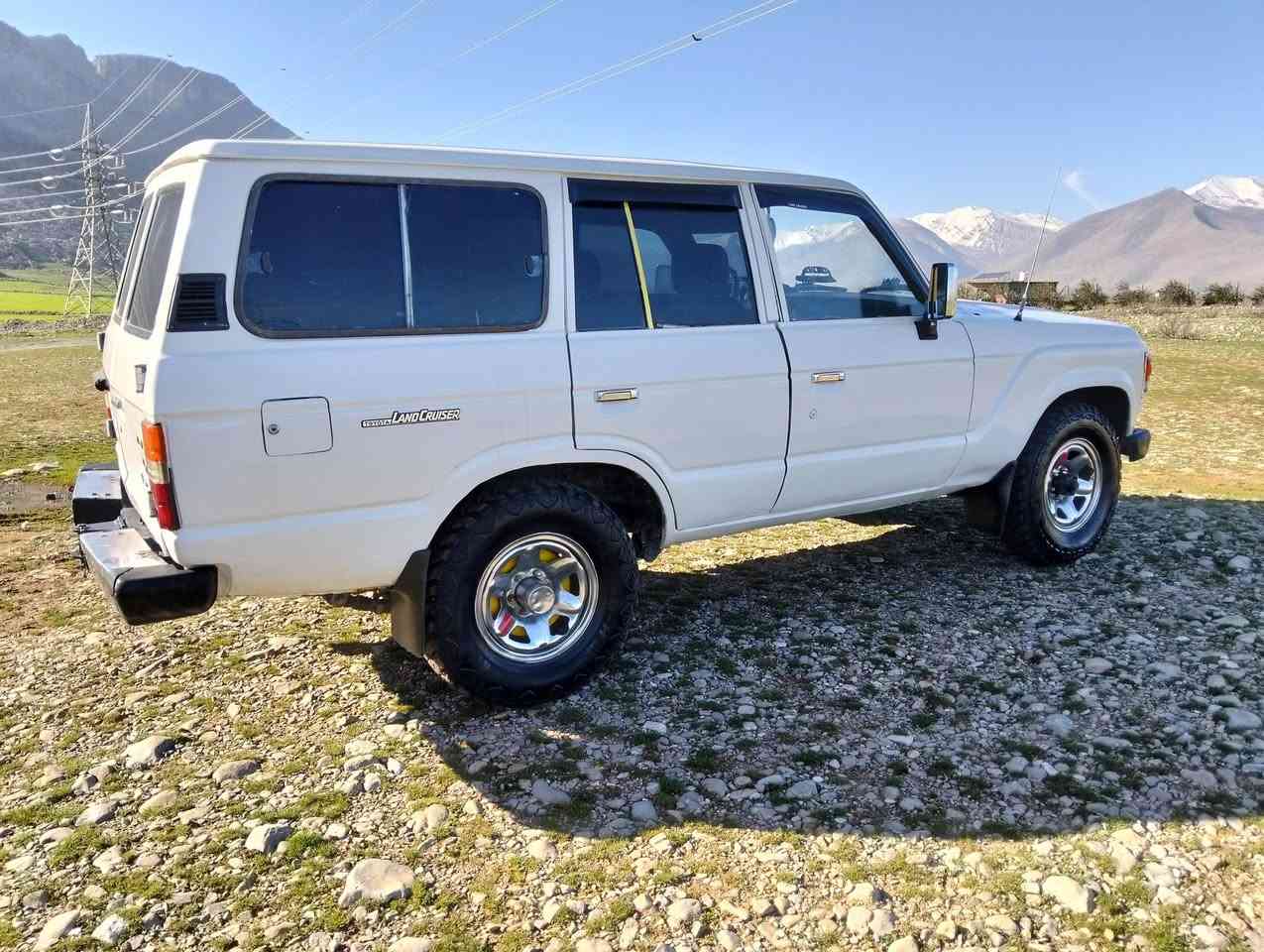 لانگرۆز بۆفرۆشتن مۆدیل 85ئاڕم پلاستیک سلیمانی 2fو چوارگیڕ گیڕومەکینە و ئەکسلودەبڵ ئەکسل بەشەرت چوارتایەی جەبەلی لەژیرایە مەکینەی ستەندەرە هەموگیانی بەشەرت***********+***********
