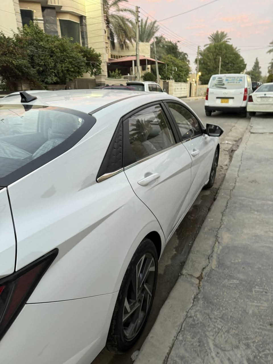 الرقم ***********
النترا ٢٠٢٤ صيني فول مواصفات واحد على واحد داخل جلد شاشه كامره تحكمات جهتين اشاير بل مري مري شفط بصمه فتحه مناقصه برغي  جديده مكان سياره بغداد حي جهاد السعر ١٤٧ وبيه مجال
