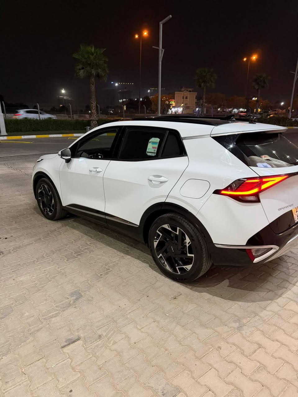 للبيع سياره سبورتج 24 ضمان الدواليه
مكفوله كفاله عامه
بعده بضمان
ماشيه 32 كيلو 
• بنوراما 
نقطه عمياء 
 • مقاعد أمامية كهربائية
 • داخلية بيانو بلاك
 • كشنات تدفئة
 • ستيرن تدفئة
 • تحكم ستيرن جهتين
 • حساسات أمامية وخلفية
 • شاشة + كاميرا
 • لايت LED + بك لايت LE
 • صندوق كهربائي
 • تشغيل عن بعد 
  • بصمة
. مكان سياره بغداد الغزاليه 
. رقمً تليفون *********** 
سعر 235 بيه مجال
