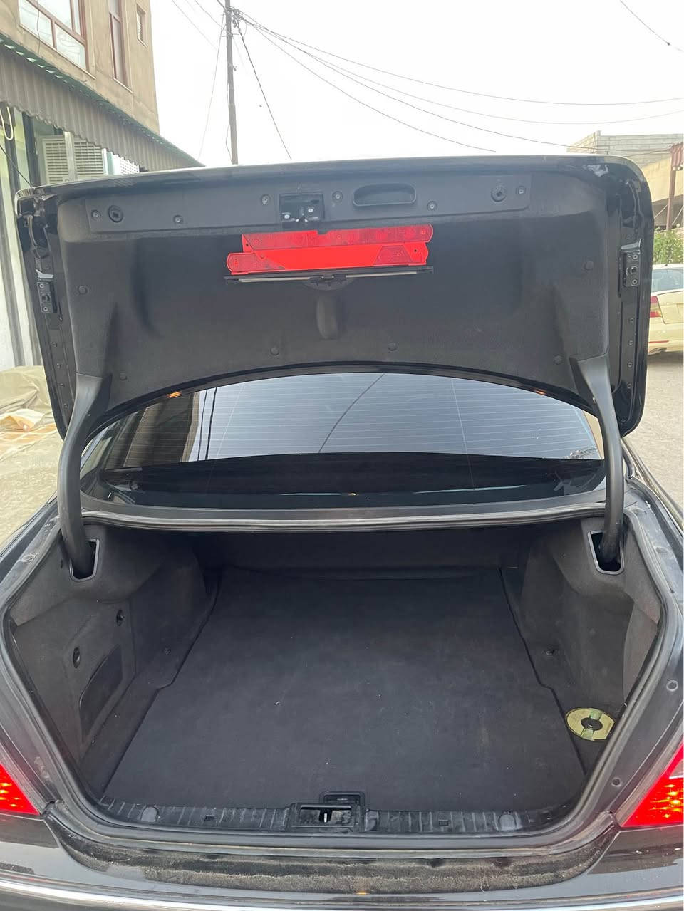 مارسیدز مۆدیل ٢٠٠٣ هەفنگارد تابلێی جوان و تازەیە تەنها ٣٠٩هزار رۆئیشتووە کیلۆمەتر کوشین جلدوو هیتر سوکان هیتەر تەعدیل سورعە سوکان فولیووم دوومۆدی لێخورین کێر و مەکینە بەشەرد مەکینە نەکراوە v6 مەرخوب  یێک دینار مەسروفی نییە دەعمی نییە تەنها چوار پارجە پەمی ئەلمانیایە مەنەفیست اصلی خرامە بەشەرت پاکانەی بۆ کراوە هەموو شتێکی جائیزە *********** أربيل, العراق
