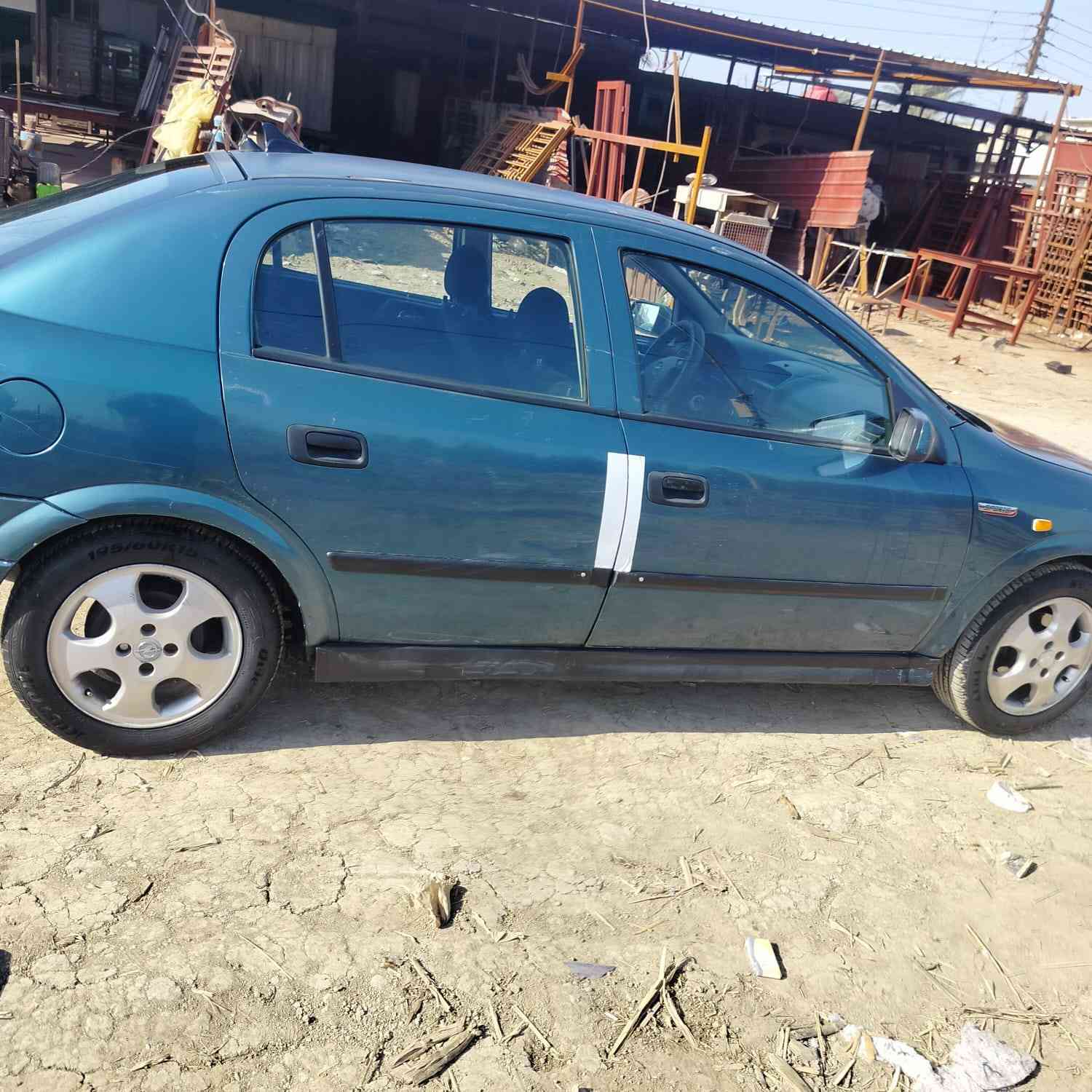 سلام عليكم من رخصت صاحب الكروب للبيع فقط اوبل استرا اوتماتيك سياره جاهزه بدون اي نقص كلشي بيه شغال تبريد مكينه كير كفاله تخم تاير صدر خير من الله سياره رقم بابل بشرط تحويل مكاتبه مروريه اذا صار اتفاق البيع باتري جديد غرفه حلوه كهربائيات كله بلاد بدون اي جطل هاتف  *********** واتساب موجود
