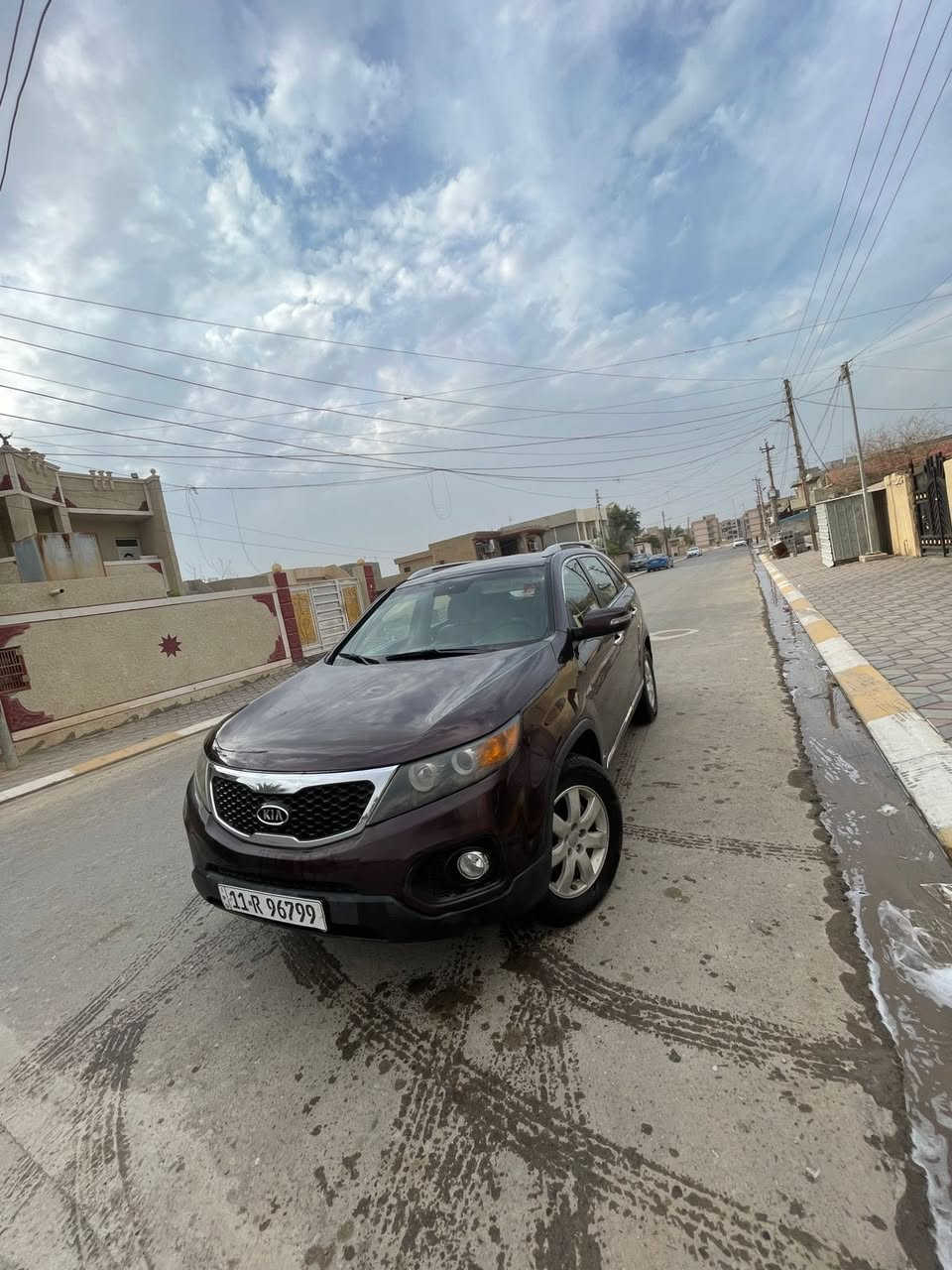 سورنتو ٢٠١٣
رقمة بغداد 
باسمي 
تحويل مباشر 
مكان السيارة بغداد البياع 
رقم الهاتف ***********
السعر ١٢٢ وبي مجال
