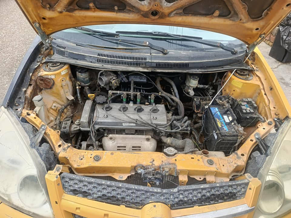 جیلی mk مۆدێل 2010
گێڕومەکینەی بێ عەیب بەشەرت
مەکینە بەخاخ 
پاوەری مەزبوت 
کارەبایاتی مە زبوت 
کارت بەنزینی هەیه 
سەنەوی ونبوە 
ناوو پەردەی لەسەر بیلادی شەریکەیە 
چوار ویل کرۆمی لەژێرە 
چوار جام کارەباییە 
جام پێشەوەی نەشکاوە 
سعری تەنها 11 گەڵا


**إذا كنت صاحب هذا الإعلان وتريد حذفه لأي سبب، رجاءا أرسل رسالة إلى الدعم الفني**