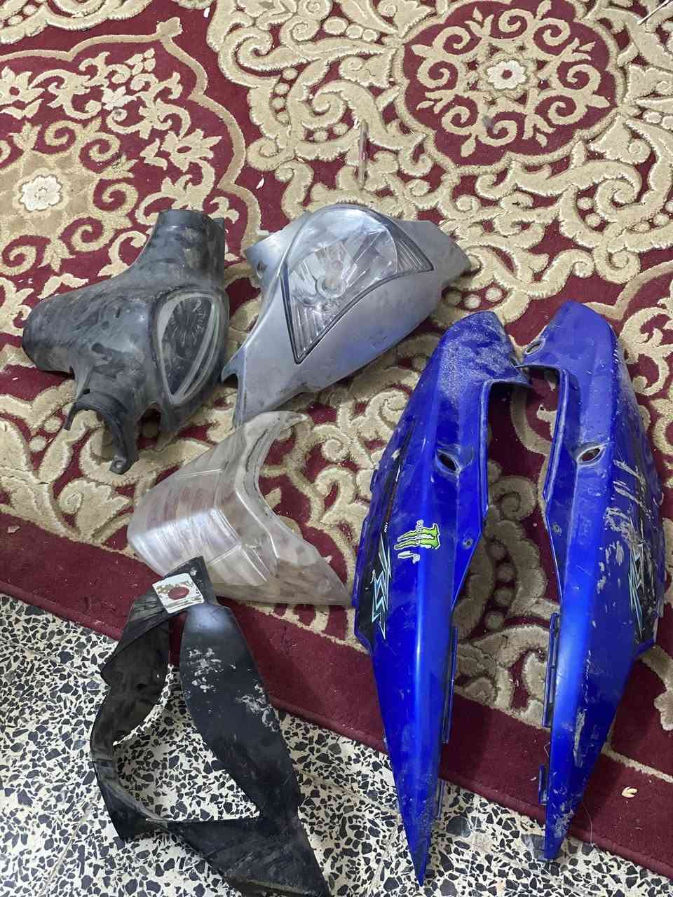 غراض ماكس عدله للبيع شرط كلهن اصليات  ولا شي تجاري الي يفيدنه  يراسني
***********واتساب
