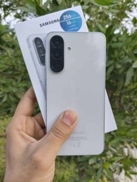 جالكسي A56 5G • ٢٥٦ • مكفول ضمان الوطني