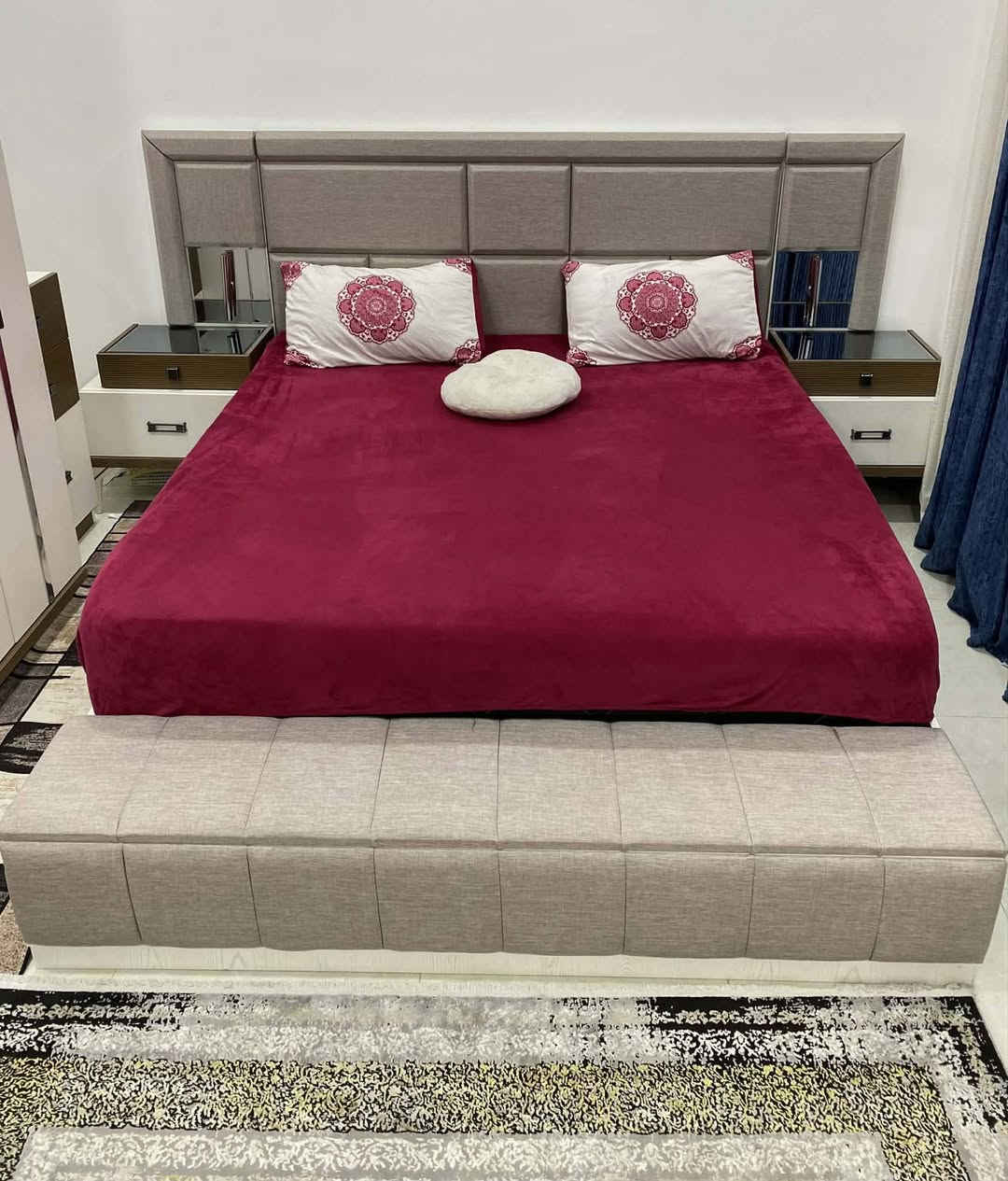 #غرفة جديدة للبيع
استخدام قليل 
مكونة من ٨ قطع 
مع دوشك طبي ٣ طبقات الحجز والاستفسار مراسله الصفحة @إشارة


**إذا كنت صاحب هذا الإعلان وتريد حذفه لأي سبب، رجاءا أرسل رسالة إلى الدعم الفني**