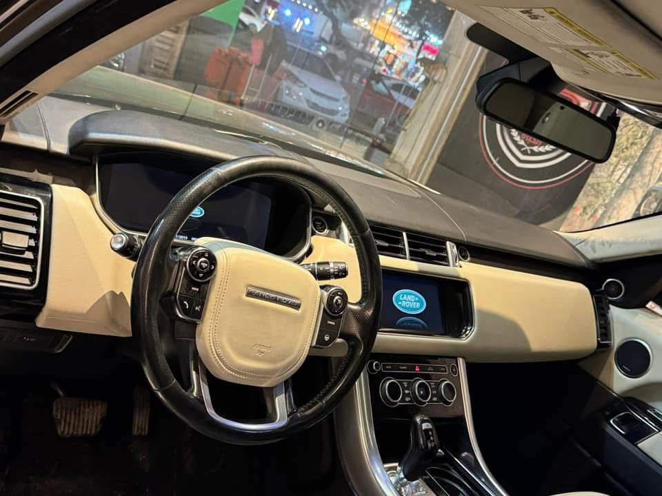 � للبيع 🔹
رانج روفر سبورت
موديل 2016
مُحدّثة بالكامل إلى شكل 2020
السيارة باسمي
نظيفة جداً، استعمال شخصي
جاهزة لأي فحص

💰 السعر: 28,000 دولار

📞 التواصل للشراي او مراوس فقط:
***********
