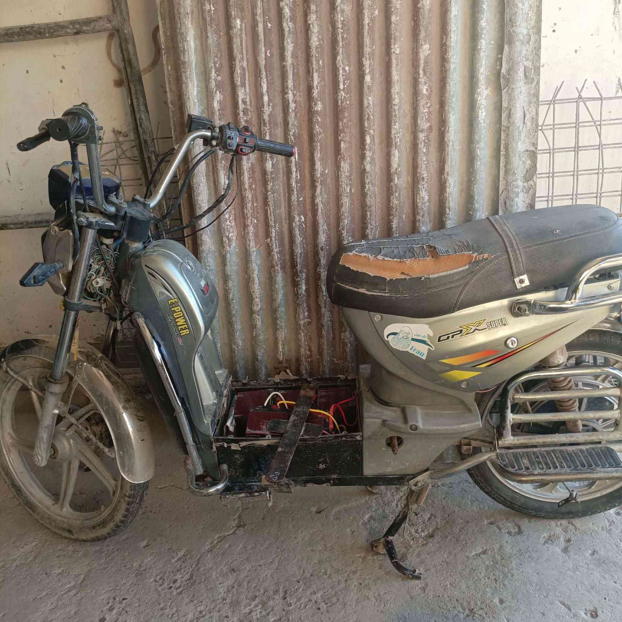 هارلي للبيع بطاريلته يقرن 9  كوم حديد ابيع سعر 150 بيه مجال ***********
