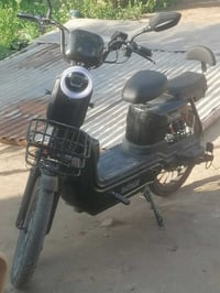 للبيع دراجة شحن استعمال شهر واحد جديد كلش 07825861609