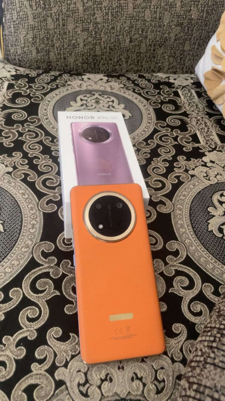 للبيع هونر x9c 5G نضافة١٠٠٪؜بيه فقط كسر صغير بركن الشاشة
عشوائية 12GB
رام 256GB
دبل سيمكارت 
السعر ٢٢٥ الف وبيه مجال
مكاني بغداد السيدية 
***********
