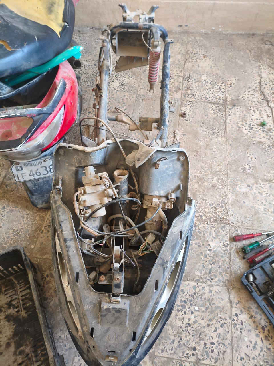 سلام عليكم للبيع غراض تفصيخ جي فور مكاني الديوانية قضاء شامية رقم ***********
