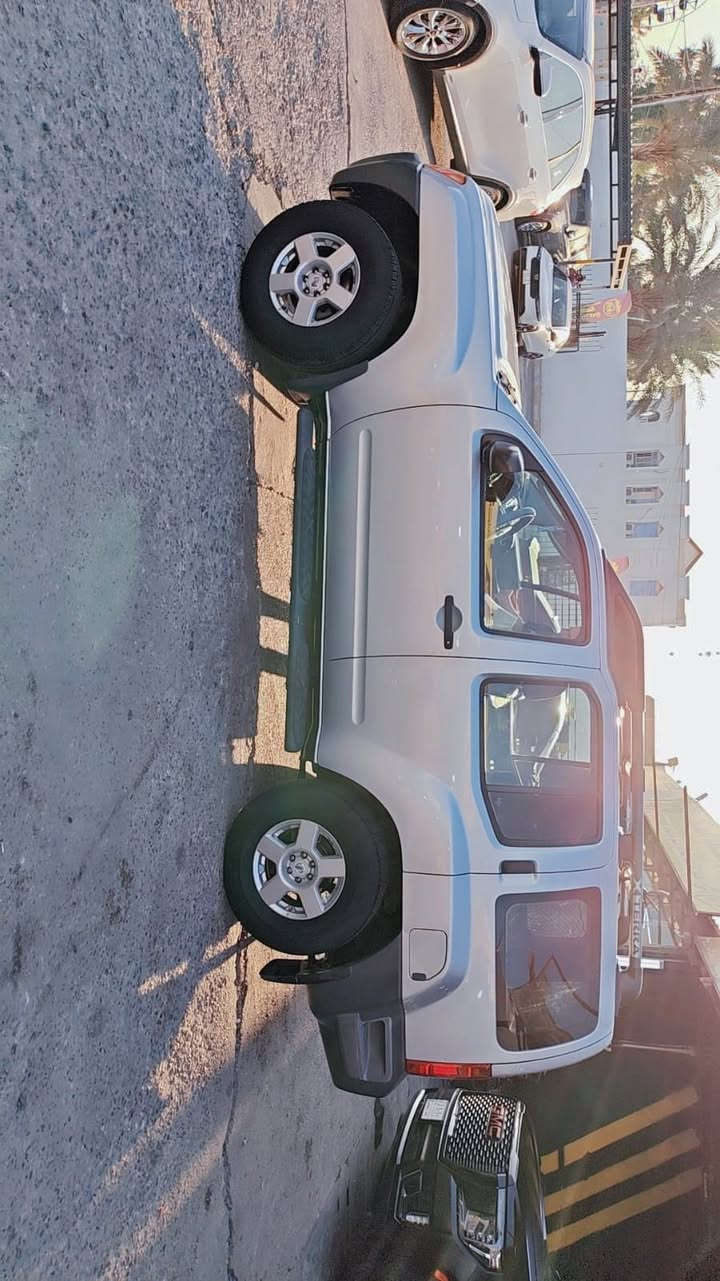 نيسان اكستيرا موديل 2008رقم بغداد انكليزي الجديد  سياره بلاديه مكفوله من الدعاميه للدعاميه عد باب الخلفي لوره صدر صبغ ربعه اثر شخط  تو ويل  محرك وكير واكسل مكفولات شاشه مثبت سرعه غرفتها جديده شركه كهربائيات شركه  تخم تاير جديد ب، جستون جواها صدر خلفي امامي جديد  سياره بلاديه وبسمنه ع ايدنا كلش نظيفه تدفئه تبريد سياره جاهزه من كلشي تراي انطيك للبصره … السعر 105$ وبيها مجال للطيبين  استفسار على الرقم *********** او مراسله الصفحه بيع او مراوس
