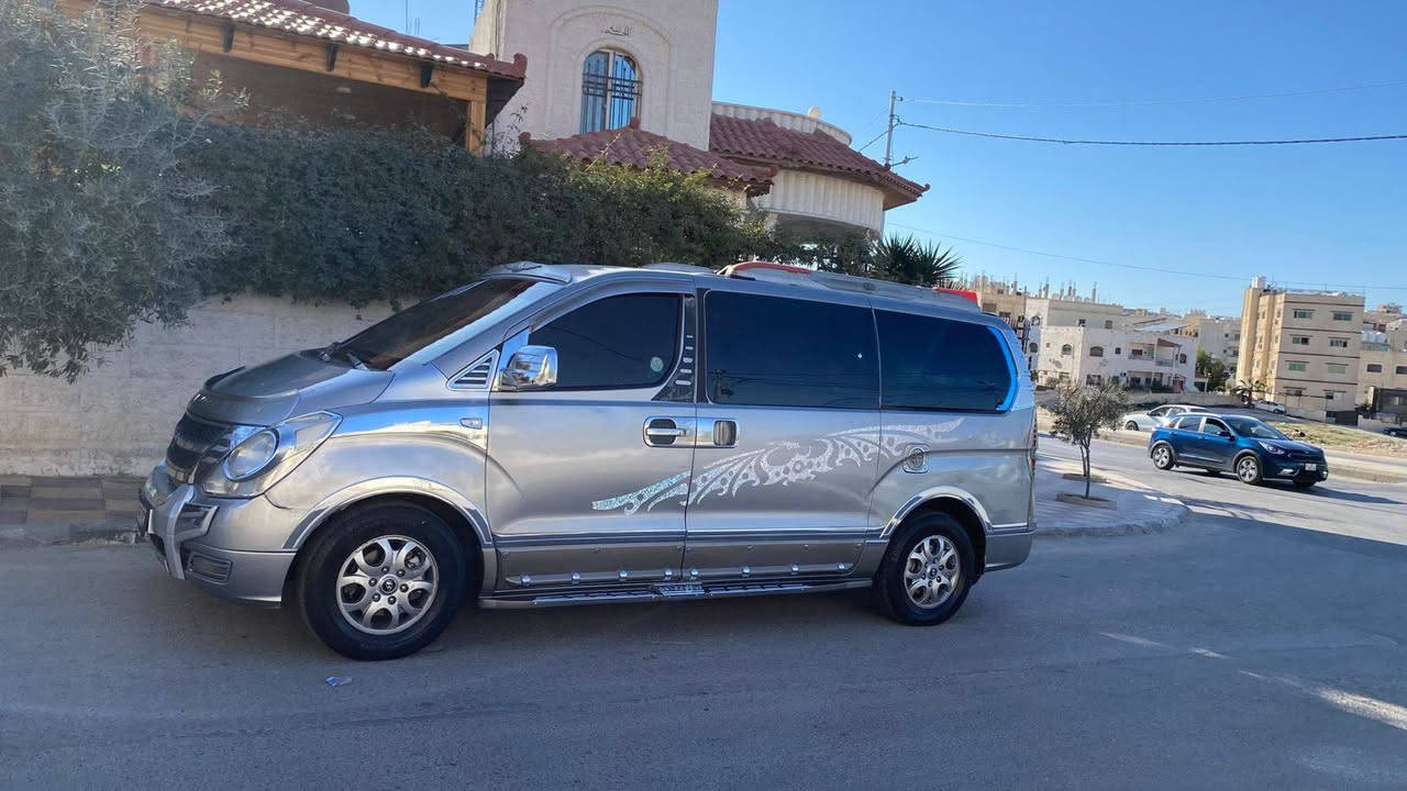 هونداي جراند توماتيك توب ترنك نقل مشترك 
 2011 مشترك اصلي السعر 6300
 المستورد تليفون
0772061845 
استخدام شخصي
 فل الفل 
فحص قصعات 
  ترخيص 2026/9/1
ماتور 2500cc  
فل  الفل كل الاضافات 
كراسي اماميه مدفيه ومبردة 
طاره جلد خياطه مع تدفئه طاره 
مانع انزلاق و نظام 
مكيف حامي بارد شغال 100‎%‎ 
حساسات الرجوع‎   اصلي 
موري كهرباء  مع تدفئه موري 
كوشوك وكاله امامي خلفي الوكاله مع جنط جراند الاصلي  
العده الاحطياطية كااامله 
دهان الوكاله الباص مش مدهون ابدا وتعال شوف بعيونك الباص بحاله الشركه مش محتاج اي شلن 
...


**إذا كنت صاحب هذا الإعلان وتريد حذفه لأي سبب، رجاءا أرسل رسالة إلى الدعم الفني**