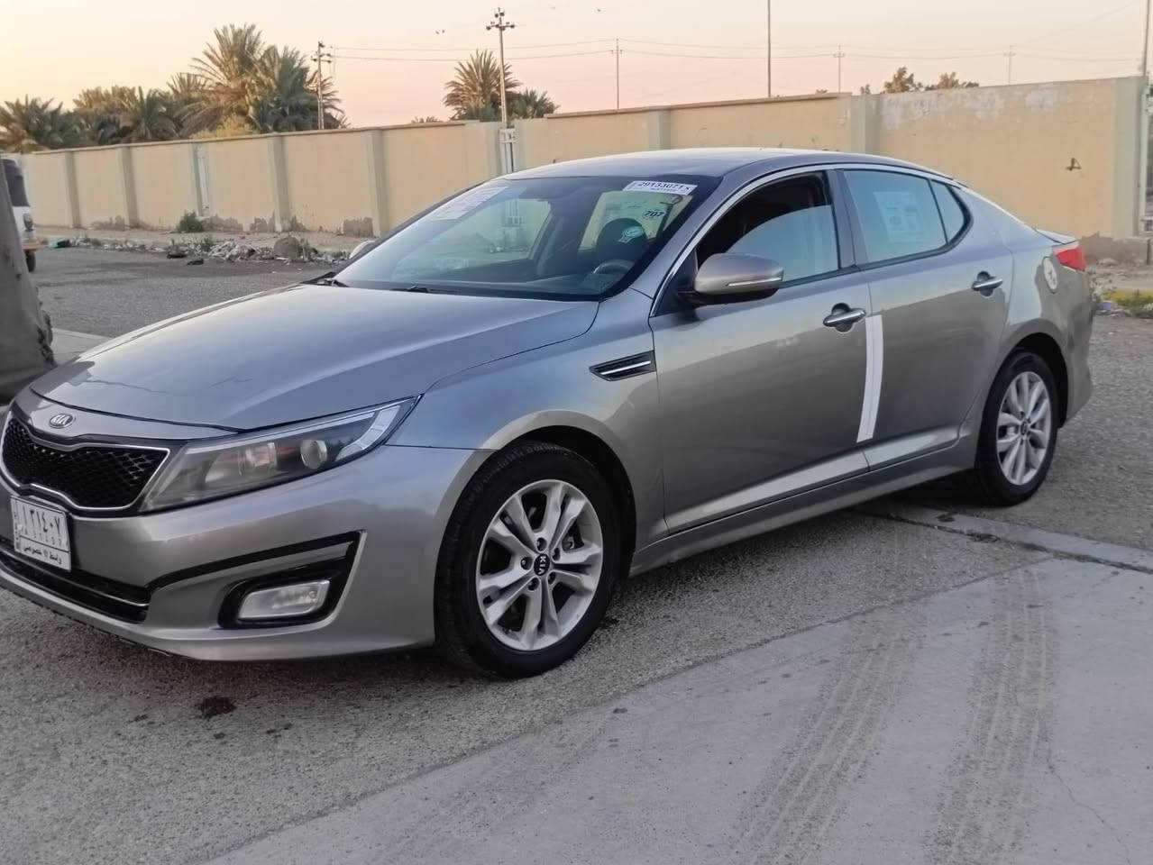 السلام عليكم كيا اوبتيما موديل 2015وارد امريكي ضررها جاملغ خلفي بدون دواخل وتبديل قبق الجنطه بدون دواخل وباقي السياره مكفوله  وجاهزه من تخم تاير من حداديه امامي خلفي مكينه وكير مكفولات السياره فول  مواصفات عدا الفتحه رقمها واسط بأسمي مشروع وطني سنويه جديده مكان السياره بواسط سعر 97 رقم التليفون ***********
