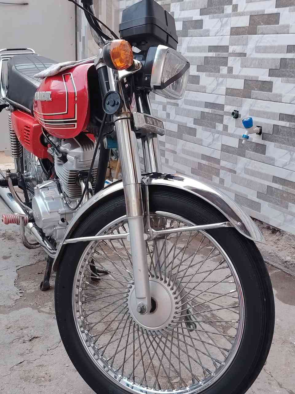 سلام عليكم
دراجة. نامة موديل 23

أوراق كاملة

مكينة خير من اللة لا تبخير ولا نضوح

بيه ملاحضات بسيطة

السعر 400 قفل   .   مكاني الدورة


**إذا كنت صاحب هذا الإعلان وتريد حذفه لأي سبب، رجاءا أرسل رسالة إلى الدعم الفني**