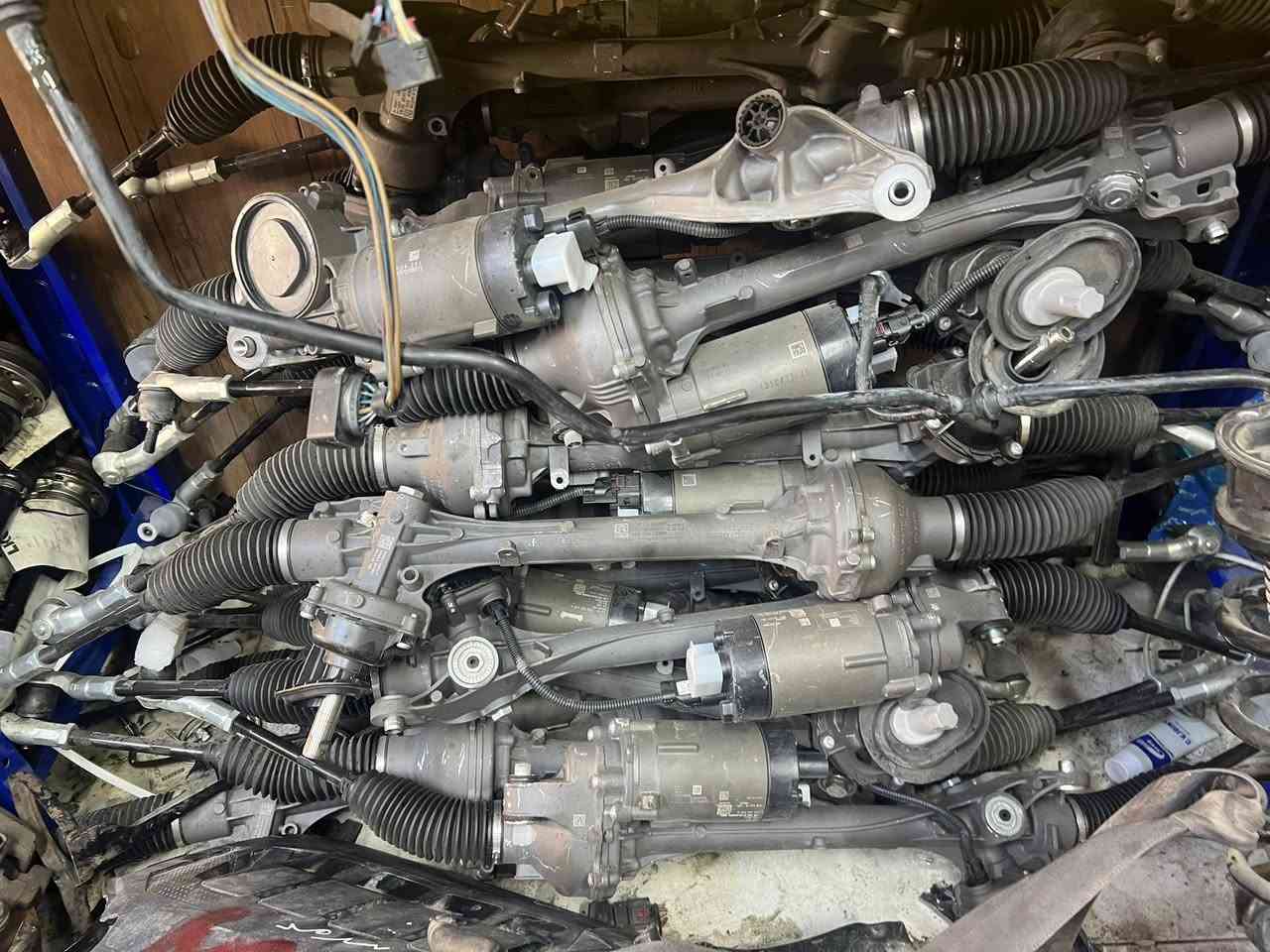 واتساب فقط __***********
‎لبيع جميع قطع غيار سيارات المانيه 

‎اطلس - تيكوان- طاوس - جيتا - باسات - كولف 

‎توصيل جميع محافظات العراق
