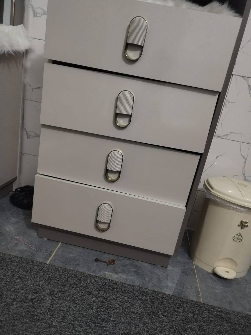 لتمنح المكان لمسة مختلفة أختار الأمثل بالجودة والارقى بالتصميم
#الامير للاثاث
يقدم لكم مجموعة مميزة من #غرف نوم تركي
لتضيف لكم لمسة من الاناقة والفخامة 

 للأستفسار يرجى مراسلتنا على صفحاتنا او الاتصال على :
***********
‎
