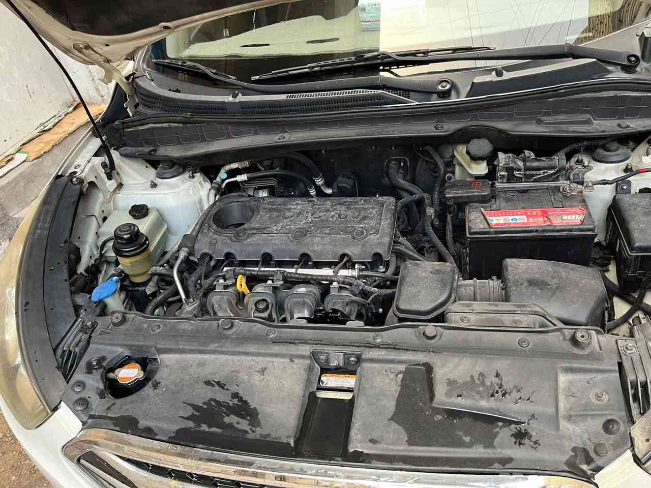 سلام عليكم توسان خليجي2012 كير ومحرك وحداديه كفاله تخم تاير جديد محرك2000دوش المرغوب رقم بغداد 
السعر125وبيها مجال 
الاتصال***********
مامتوفر  بلخاص☝️☝️
مواصفات السياره 
تحكم اشترين 
كأمره 
كشنات جلد 
ويل كروم
