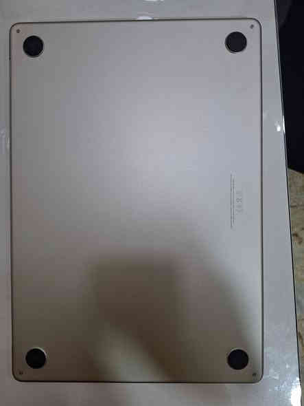 السلام عليكم 

MacBook Air M2 15 inch 2023

المواصفات:-
-الشاشة: 15،3 إنش
-سنة الإصدار: 2023 
-المعالج: M2
-الذاكرة العشوائية: RAM 8GB
-التخزين: SSD 256GB
-الحالة: ممتاز جداً جداً كالجديد 
نظافة 💯

اللون الذهبي ( ستار لايت) 

شرق اوسط 
يعني مو مال باله 
البطارية 96% 

السعر مليون وخمسين 

حي الجامعة *********** 

الكرتون موجود
والشاحن الأصلي
