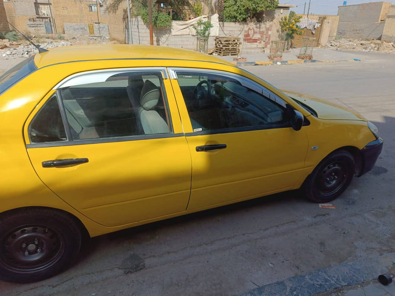 لانس وارد ياباني موديل 2008 للبيع سيارة جاهزة للشارع نضيفه تبريد شغال هزه جديده رقم انكليزي تخم تايرات دوشمة جديدة كير عادي  صدر جديد مصبوغة صبغ عام رقم ديالى مكاني بغداد الحسينية مال الراشدية سعر 64  للتواصل ***********
