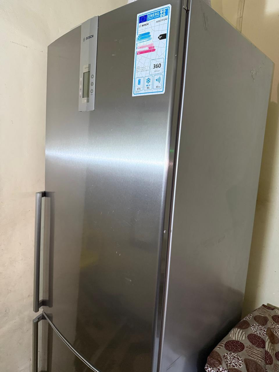 سلام عليكم ثلاجة للبيع ١٦ قدم  مكان كربلاء حي النصر سعر ٥٠٠ رقم الهاتف  ‭ ٠٧٨٦ ٣٥٥ ٩٥٨٨‬
