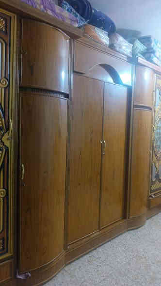 غرفة نوم مستخدم للبيع 500 وبيها مجال الاستفسار اتصال على هذه رقم *********** العنوان  بغداد الامين الثانيه
