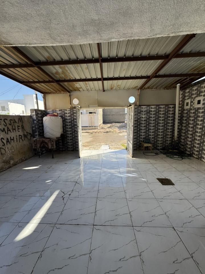 للبيع بيت سكني في أم العصافير – السماوة 🏡

فرصة مميزة لامتلاك بيت بموقع ممتاز في منطقة أم العصافير / السماوة

📐 المساحة: 210 متر مربع
📍 الموقع: مقابل مدارس ثانوية مباشرة
🔹 منطقة حيوية وقريبة من الخدمات

البيت مناسب للسكن العائلي أو للاستثمار بسبب قربه من المدارس والمرافق المهمة.

💰 للاستفسار عن السعر والمزيد من التفاصيل التواصل على هذا الرقم 

***********
