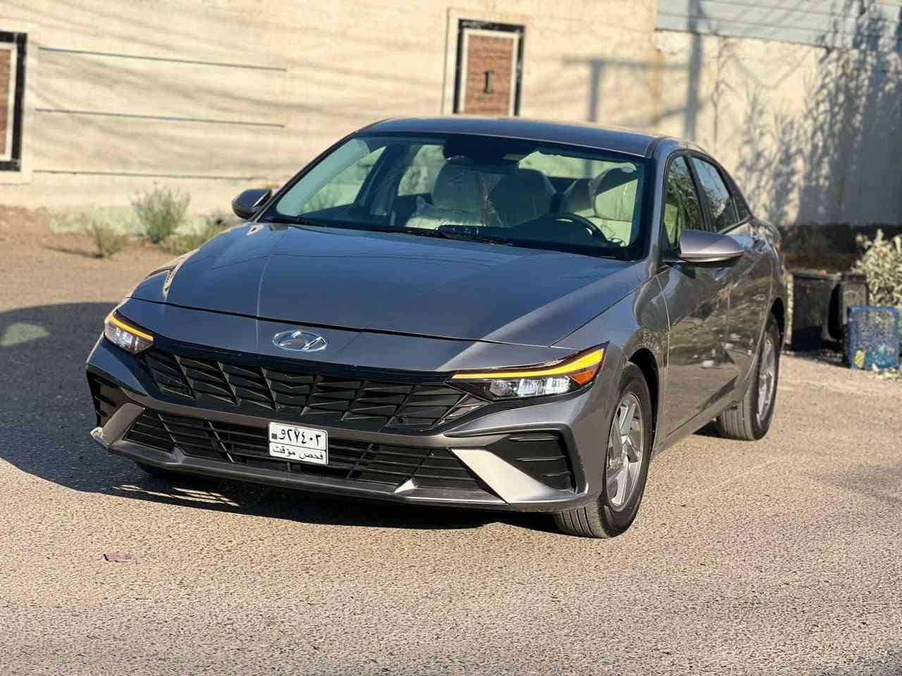 السلام عليكم 🌹مرقمه كامله بيها رقم 

2025 HYUNDAI ELANTRA SEL 🇺🇸
السياره بحالت الزيرو

المواصفات:
✅ محرك 2.0 لتر (4 سلندر)
✅ جير أوتوماتيك
✅ 
✅ دخول ذكي
✅ شاشة كبيرة
✅ Apple CarPlay & Android Auto
✅ كامرة خلفية
✅ حساسات خلفية
✅ مثبت سرعة
✅ تحكم كامل بالستيرن
✅ رادار أمامي
✅ نظام الحفاظ على المسار
✅ تحذير النقطة العمياء
✅ تحذير حركة المرور الخلفية
✅ إضاءة LED
✅ جنوط ألمنيومة
✅ بلوتوث وUSB

✔️ بدون دواخل 

الحادث بأمريكا: جاملغ وبنيد صبغ  فقط السعر 150مراوس او بيع 
‏‪***********‬‏
