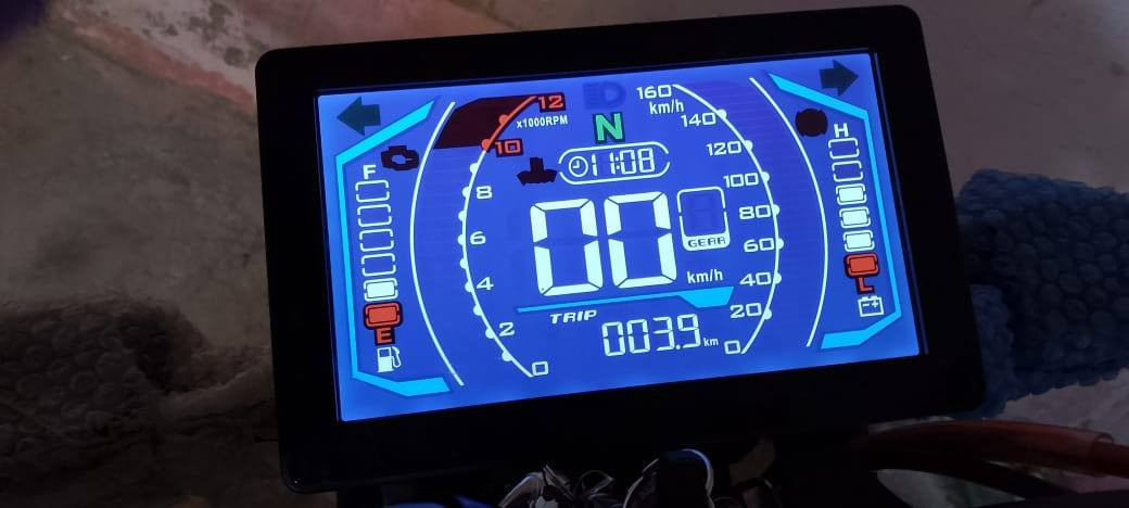 السلام عليكم شباب سولنك 5 كير موديل2026 ضاغطه زنجيل يعني انسى اسم رجه ضاغطه زنجيل دراجة ماشية بعدي زيرو سعر1350بيهة مجال غليل وهذا رقمي ***********
