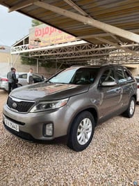 سورنتو • ٢٠١٥ • حادث خارجي