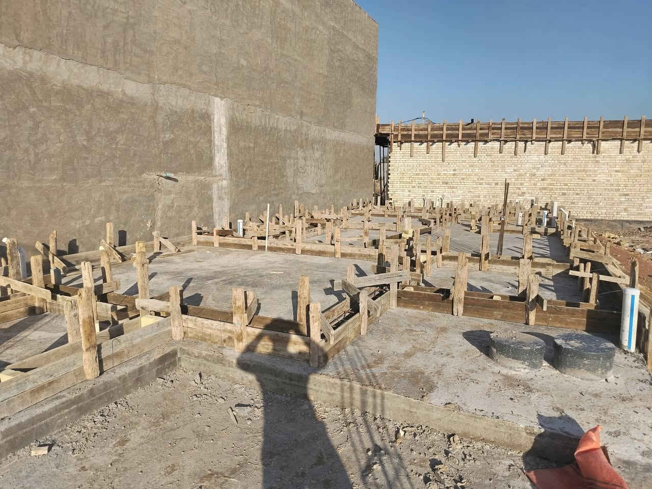 للبيع قطعه سكنيه في الجزائر خلف محطه وقود مرجان
📍 مبنيه رفت كامل مع خريطه المجاري و المخزن
📐 المساحة الكلية: 150 متر  بواجهة 7.5 متر طابو زراعي خريطه جدا مميزه وحلوه كل التفاصيل بالصور
  •  موقع  مميز جدا وقريبه من محطه وقود مرجان تبعد حوالي ٣٥٠ متر عن الشارع الرئيسي 
  •  سعر مميز مقارنة بالموجودات بهذا الشارع
لجميع المهتمين والراغبين بعرض العقارات التجاريه و السكنية لدينا التواصل معنا عبر الأرقام في الاسفل

📞 للاستفسار والتواصل:
***********
***********
***********
