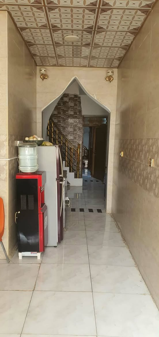 بيت جديد للبيع على طريق سنيه مساحته 250م بناء 2غرف وصاله ومطبخ وحمام واستقبال طارمه حلوه تفاصيل اكثر على الرقم التالي ***********واتسب

