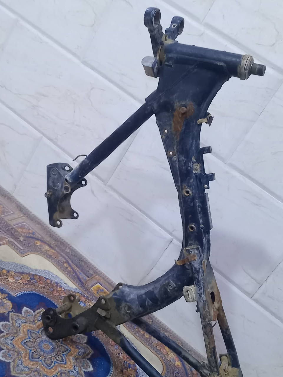 سلام عليكم شاصي للبيع. مكفول مكان ***********
