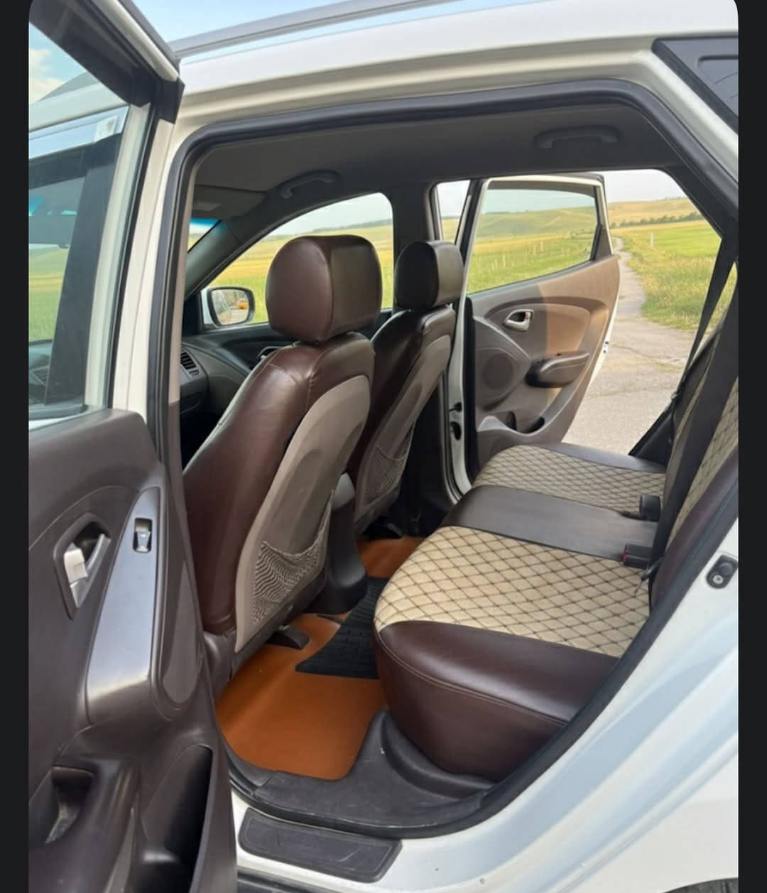 سلام عليكم     للبيع    بسمي تحويل مباشر

2013 خليجي بيهة 3 قطع بدون حادث بدون دواخل

محرك 2400

السعر 127$

سيارة جاهزة

مكان بغداد الكرخ   مجمع 28 نيسان 

هاتف ‭ ‭0 770 409 1344‬
