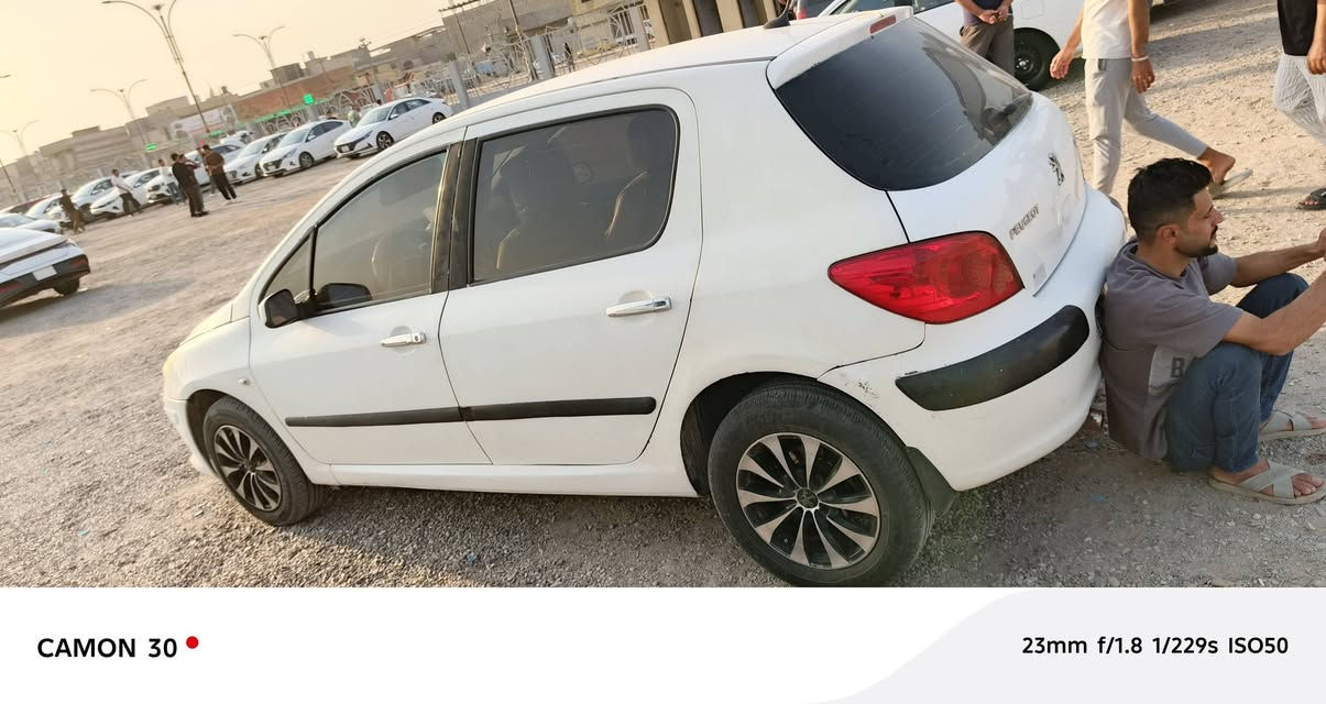 بيجو فرنسي 307
موديل 2006
محرك ابلاد 
السيارة جاهزه من كلشي 
تبريد ثلج
رقم الجديد
السعر 50 ورقه 
رقم الهاتف ***********
