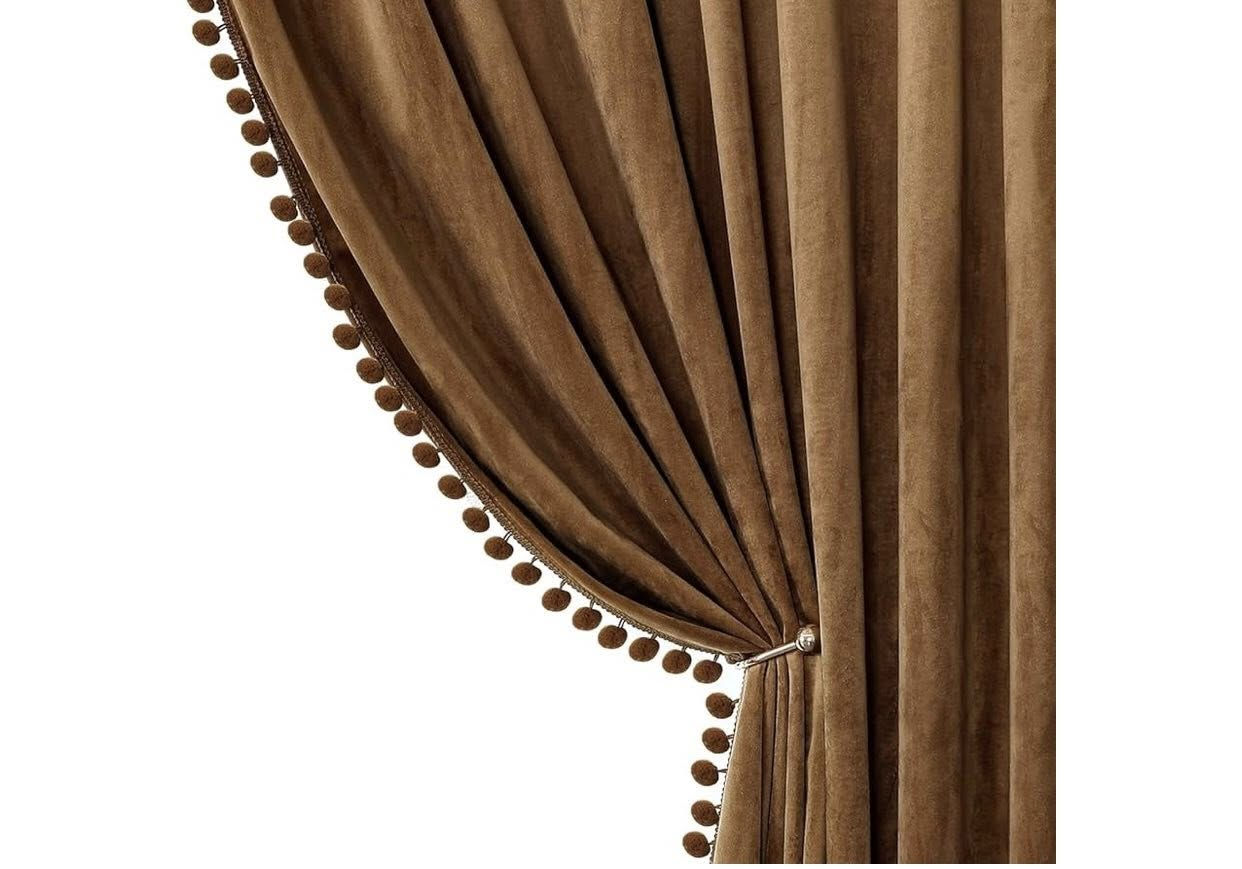 بردة قديفة
الطول مترين و نص العرض متر و نص
السعر 25 الزوج


**إذا كنت صاحب هذا الإعلان وتريد حذفه لأي سبب، رجاءا أرسل رسالة إلى الدعم الفني**