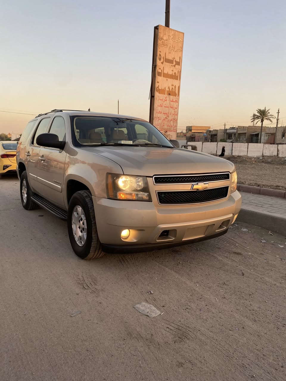 السلام عليكم تاهو  ادوات 2009
مواصفات LTكصة قماره 

الون شباني 

الداخل بيجي 

كير محرك خير من الله 

كامرة خلفية 

تدفئة تبريد شغال 

تخم تاير نظيف 

تشغيل عن بعد 

السعر  : 65
مكان السيارة  بغداد 
رقم الهاتف : ***********
