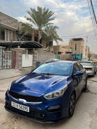 فورتي2019 وارد أمريكي ماشيه 84000مايل مبدل دعاميه وقبق جنطه بدون دواخل...