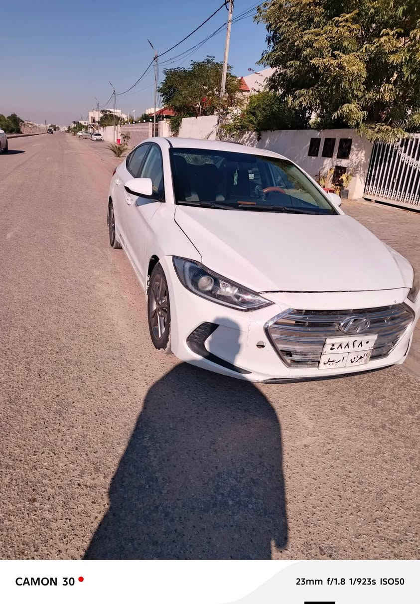 سلام عليكم عندي هاي الحلوه موديل ١٧امريكي اريد ابيعهه او مراوس هاذ رقمي ***********
