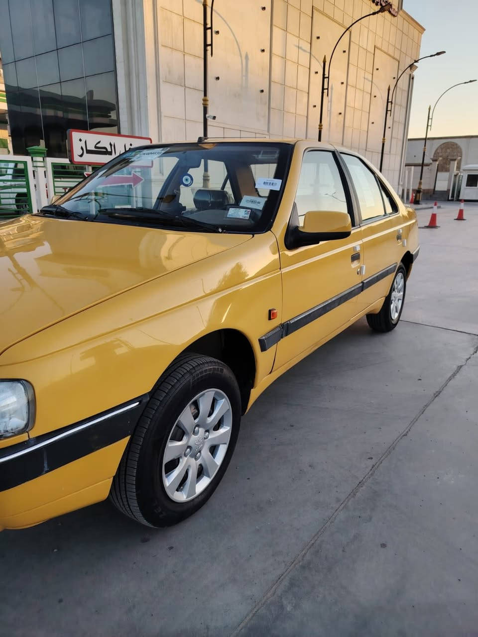 سلام عليكم للبيع بيجو الميس موديل ٢٠١٦ ماشيه ١٣٠ كيرمحرك جدد صدرمامي خلفي جديد تخم تاير جديد تبريد ثلج تتفئه شغاله رقم نكليزي مصفره هيئه وغرامه شرط التحويل سياره لأضربه ولا تبديل صبغ شي بصيط جدا اثر بارد كهربائي كلها شغاله سعر ٤٩ وبيها مجال الشراي ‭٠٧٧٦ ٠٨٣ ٠٩٩٠‬ مكاي بغداد
