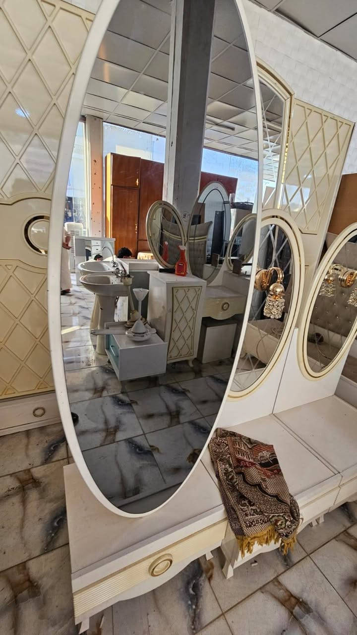 🌟 غرفة نوم ملكية فاخرة – 9 قطع 🌟

غرفة نظيفة جدًا وبحالة ممتازة، تصميم ملكي أنيق يضفي لمسة فخامة على منزلك.

💰 السعر المطلوب: ٦٥٠ الف فقد .

للاستفسار أو الحجز، راسلنا على الخاص أو اتصل بنا.***********
