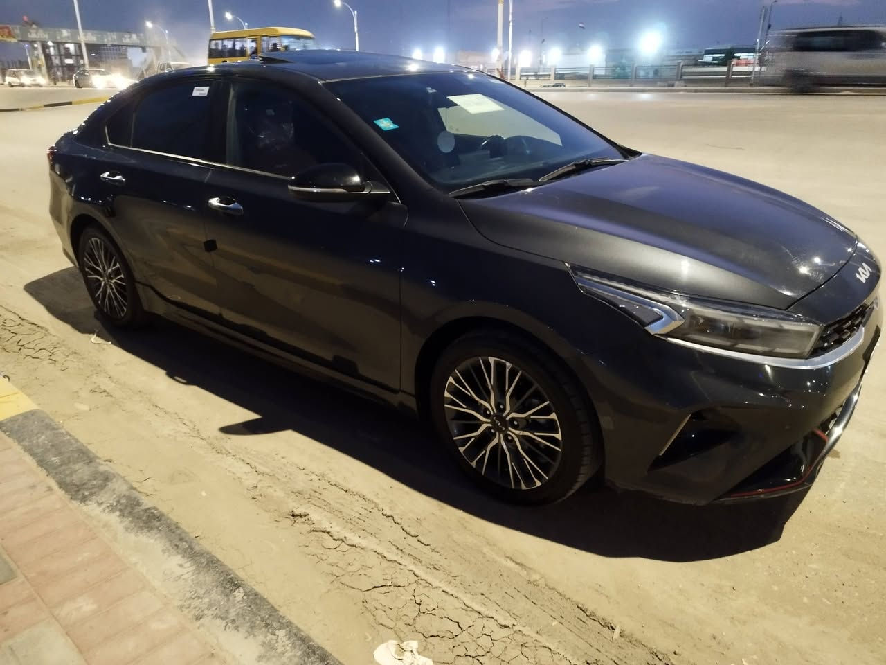 سيراتو موديل 22 خليجي رقم مثنى معوقين فول مواصفات اعلا فئه بصمه فتحه كشن كهربائي شاشه كبيره كامره دواره تبريد قطعتين تحكم بلستيرن مثبت سرعه مري شفط اشاير بلمري اناره ابواب عند الاقتراب لد امامي وخلفي نهاري ويل كروم تخم تاير جديد محرك 1600 شرط ماشيه 70 بيه قبق جنطه مبدل وجاملغ خلفي رش سعر 143 وبيه مجال لطيبين بيع او مراوس 
***********
