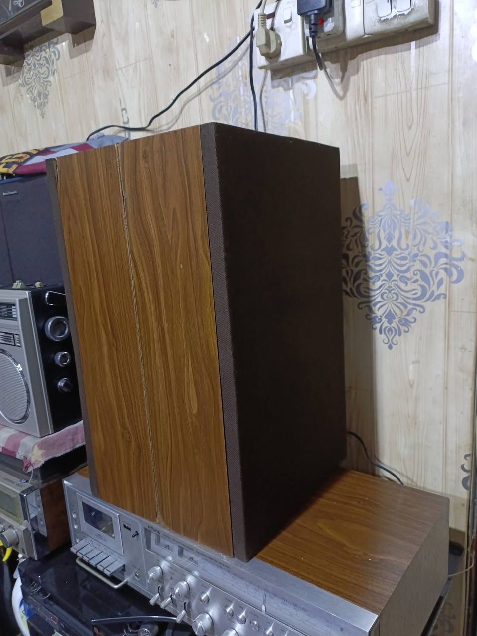 للبيع 
مسجل راديو ( رايزنك.RIZING) 
إستيراد مؤسسه بدايه الثمانينات راديو 4 موجات مع ال fm ..جداً نظيف شغال وبحاله ممتازه جدا خالي من التصليح والعيوب نهائيا بلاد وضع شركه 
للاستفسار (***********) متواجد واتساب ماسنجر.. يوجد توصيل 
 ((السعر مراسله الصفحه))
